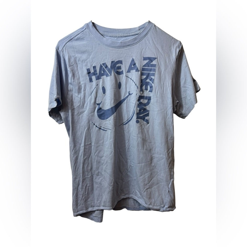 NIKE | tshirt tee shirt have a Nike day smiley medium